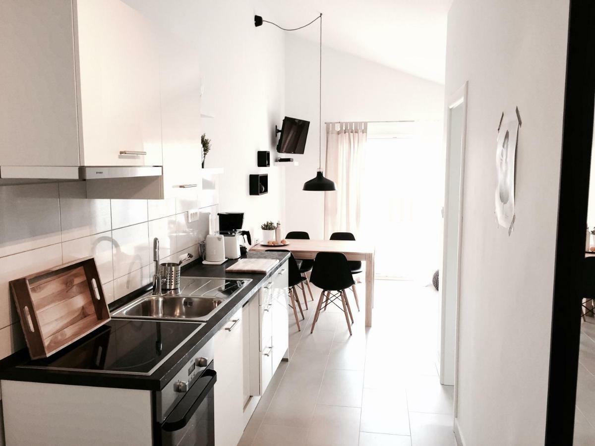 Apartmani Zivaljic Трогир Экстерьер фото