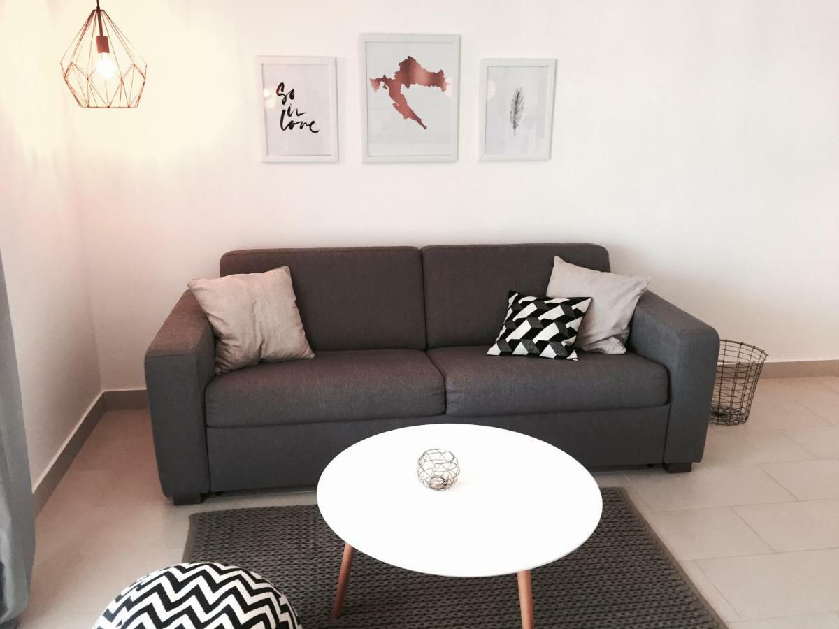 Apartmani Zivaljic Трогир Экстерьер фото
